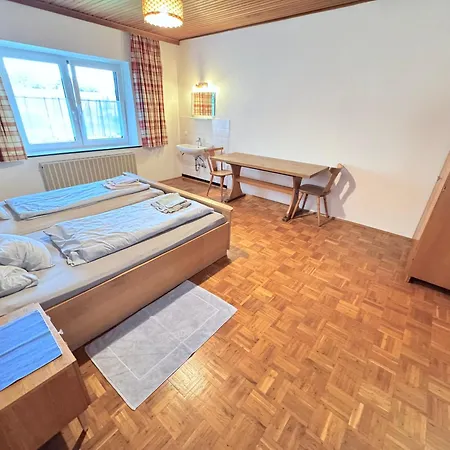 게스트하우스 Apartmenthaus Wohnbau Gmbh Gebrueder Laurent 3*