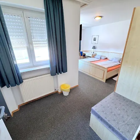 게스트하우스 Apartmenthaus Wohnbau Gmbh Gebrueder Laurent 3*