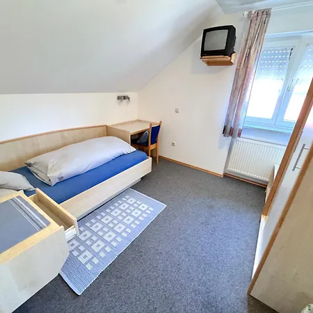 게스트하우스 Apartmenthaus Wohnbau Gmbh Gebrueder Laurent 3*