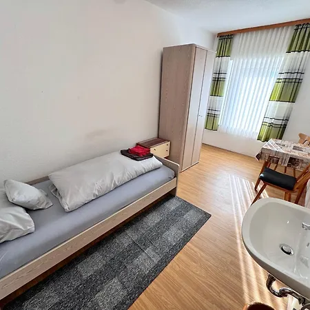 Apartmenthaus Wohnbau Gmbh Gebrueder Laurent 란다우 안 데어 이자