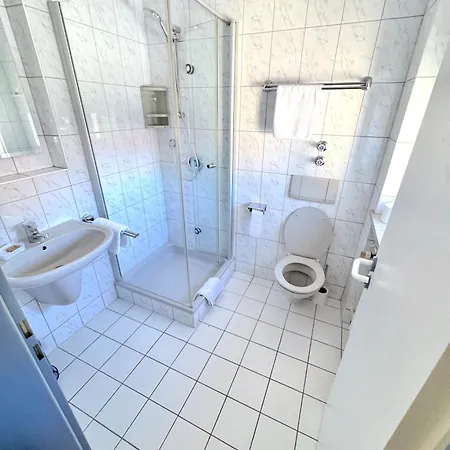 Gasthof Apartmenthaus Wohnbau Gmbh Gebrüder Laurent