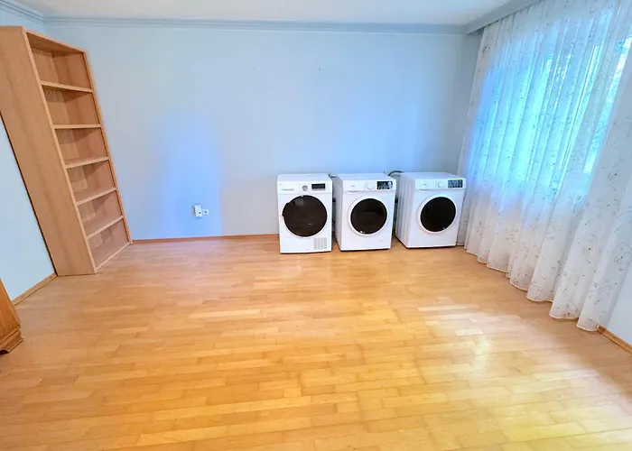 Apartmenthaus Wohnbau Gmbh Gebrueder Laurent Konukevi Landau an der Isar